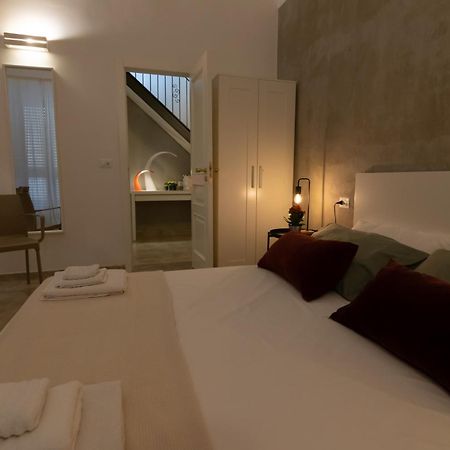R-Home Exclusive Rooms Catania Bagian luar foto